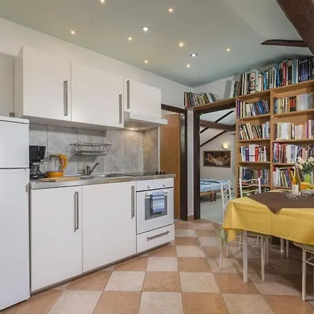 Apartament Gd In Tina